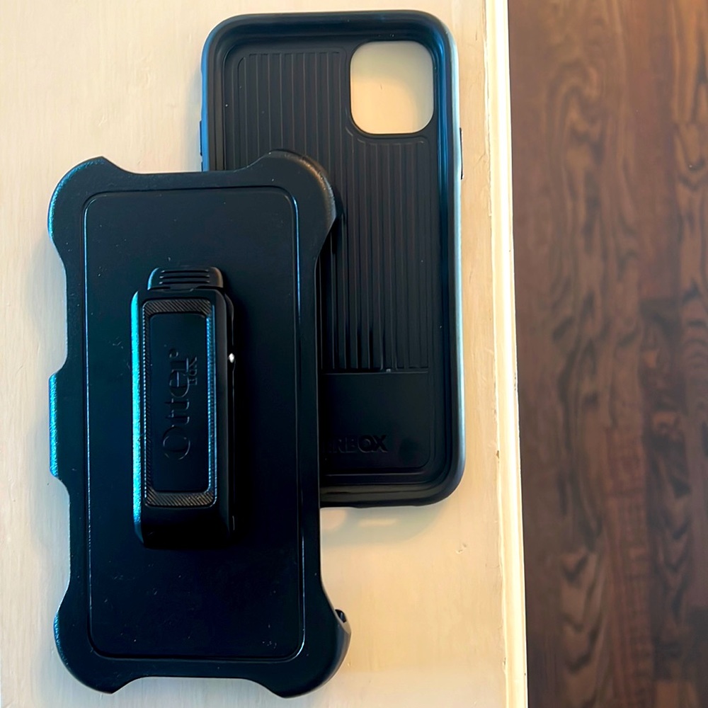NWOT iPhone 11 Black OtterBox case & holder!